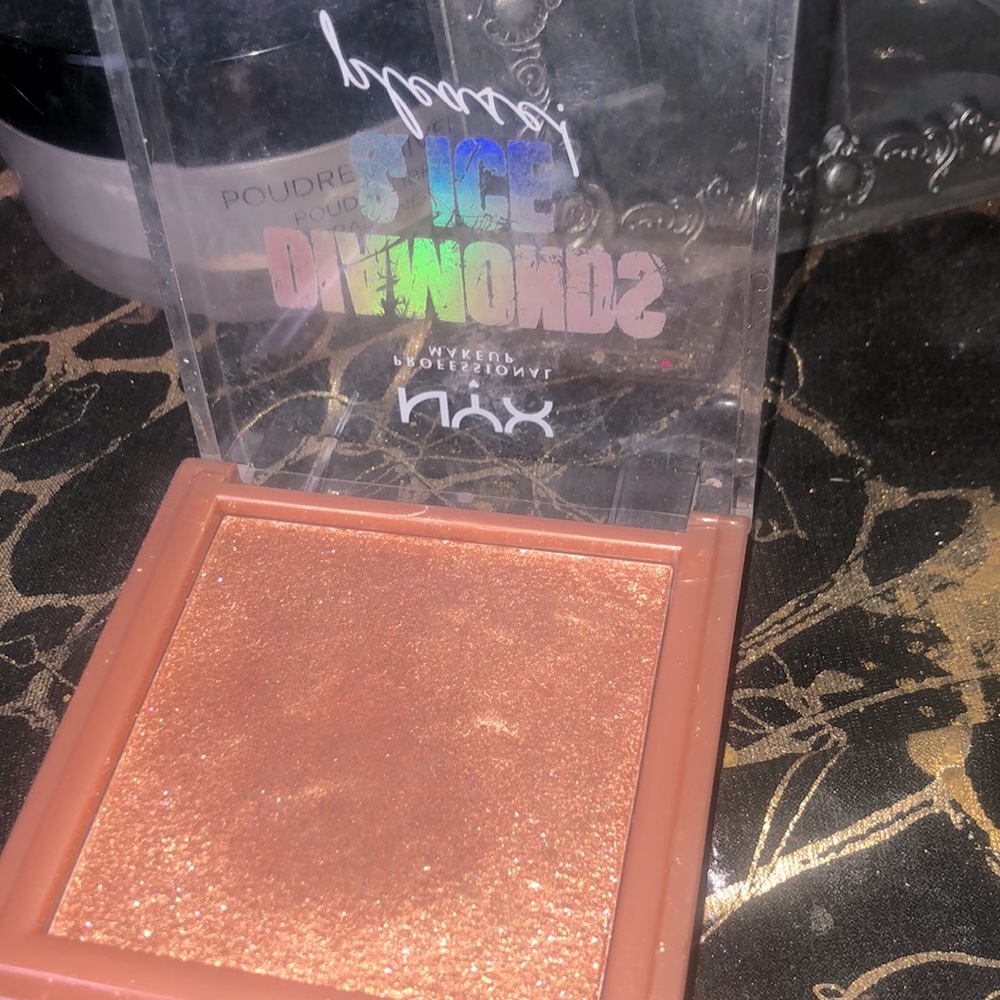 NYX highlighter